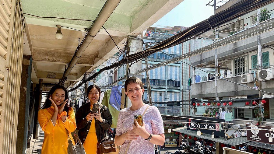 Ao Dai Female Rider Hidden Gems Sightseeing Tour