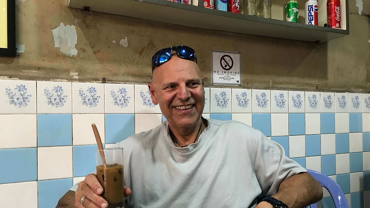 Saigon Daytime Street Food Tour by Motorbike