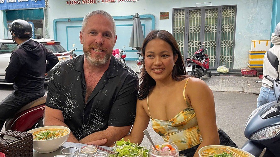 Da Nang Michelin-rated Food Tour by Scooter