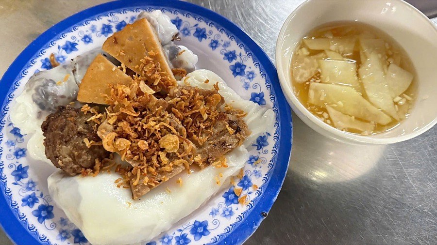 Da Nang Local Street Food and Hidden Gems Walking Tour