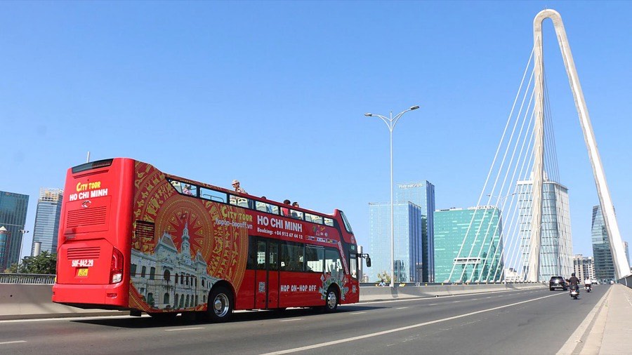 Saigon Food & Sightseeing Motorbike + Hop-On Hop-Off Experience