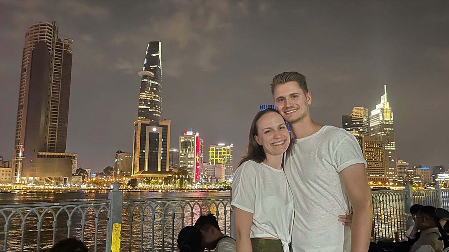Iconic Saigon Chill Spots Tour by Motorbike