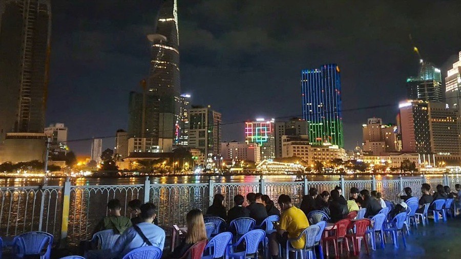 Midnight Saigon Motorbike Tour