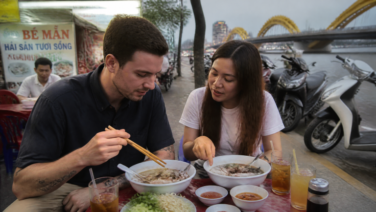 Da Nang Food Guide 2026: What Locals Eat First